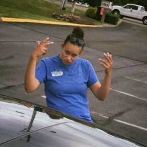 Meet your Posher, Jolie